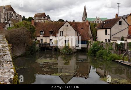 Alte Mühle am Fluss Eure in Chartres, Frankreich Stockfoto