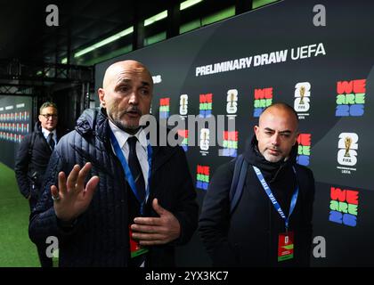 Schweiz, Zürich. Dezember 2024. 13. Dezember 2024, Schweiz, Zürich: Fußball: WM-Qualifikation Europa, Luciano Spalletti (M), Trainer Italiens, kommt bei der Verlosung der WM-Qualifikation 2026 an. Foto: Christian Charisius/dpa Credit: dpa Picture Alliance/Alamy Live News Credit: dpa Picture Alliance/Alamy Live News Stockfoto