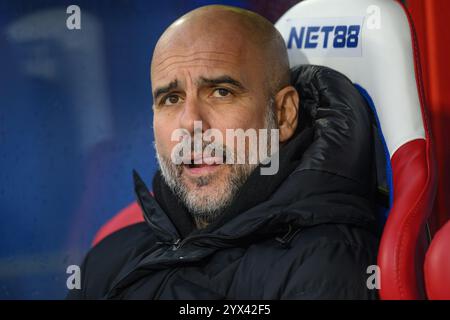 London, Großbritannien. Dezember 2024. Crystal Palace gegen Manchester City - Premier League - Selhurst Park. Manchester City Manager Pep Guardiola. Bildnachweis: Mark Pain / Alamy Live News Stockfoto