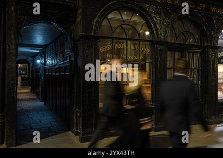 Außenansicht des Wein- und Spirituosenhändlers Berry Bros. & Rudd in London Stockfoto