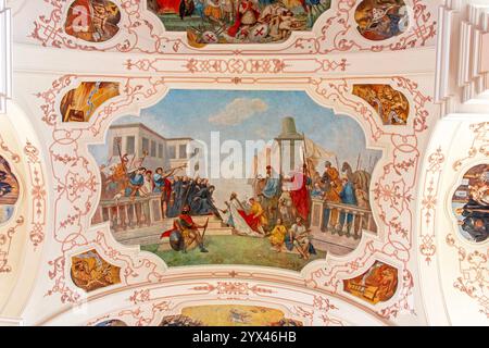 Gemälde auf der Kuppel der romanischen Abteikirche Saint-Maurice d'Ebersmunster, 1112 erbaut und 1717 wiederaufgebaut Stockfoto