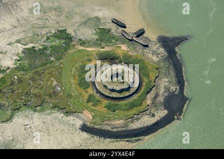 Fort Darnet, eine Küstenbatterie, die in den 1860er Jahren gebaut wurde und Teil der Verteidigungsanlage für die Marinehäfen in Chatham, Medway, 2024 war. Stockfoto