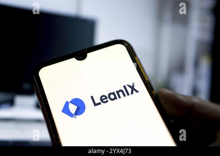 LeanIX-Logo auf Smartphon Stockfoto