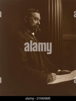 John Singer Sargent Zeichnet Ethel Barrymore, 1903. Zusätzliche Informationen: Obwohl John Singer Sargent der berühmteste amerikanische Porträtmaler seiner Zeit war, mochte er offenbar nicht fotografiert zu werden. Die wenigen Fotos zeigen ihn bei der Arbeit, wie er hier ist, wie er auf einer Zigarre skizziert und aufbläht. Seine Freundin Sarah Choate Sears, selbst eine Malerin von gewisser Bedeutung, zog viele ihrer Sitter für Fotografien aus dem gleichen aristokratischen Milieu wie Sargent für seine Gemälde. Stockfoto