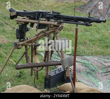 Das MG 42 ist ein luftgekühltes Mehrzweckmaschinengewehr, das von der Wehrmacht und der Waffen-SS eingesetzt wird Stockfoto