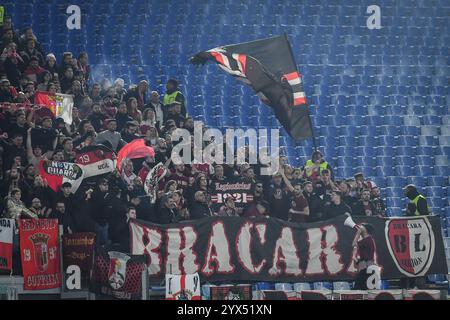 Rom, Italie. Dezember 2024. Anhänger von Braga während des Fußballspiels der UEFA Europa League, League Phase MD6 zwischen AS Roma und SC Braga am 12. Dezember 2024 im Stadio Olimpico in Rom, Italien - Foto Matthieu Mirville (M Insabato)/DPPI Credit: DPPI Media/Alamy Live News Stockfoto