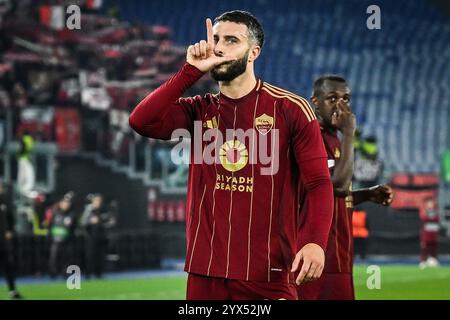 Rom, Italien, Italien. Dezember 2024. Mario HERMOSO von AS Roma feiert sein Tor beim Spiel der UEFA Europa League, League Phase MD6 zwischen AS Roma und SC Braga am 12. Dezember 2024 im Stadio Olimpico in Rom. (Kreditbild: © Matthieu Mirville/ZUMA Press Wire) NUR REDAKTIONELLE VERWENDUNG! Nicht für kommerzielle ZWECKE! Quelle: ZUMA Press, Inc./Alamy Live News Stockfoto