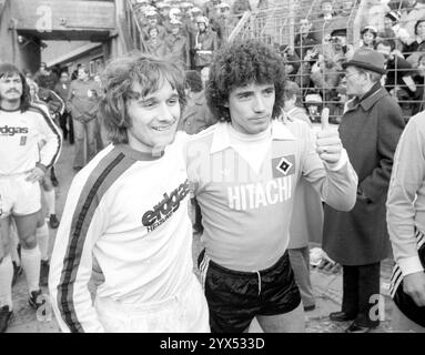 VFL Borussia Mönchengladbach - Hamburger SV 4:3 /09.02.1979/ Allan Simonsen (rechts) und Kevin Keegan (HSV) vor dem Spiel [automatisierte Übersetzung] Stockfoto