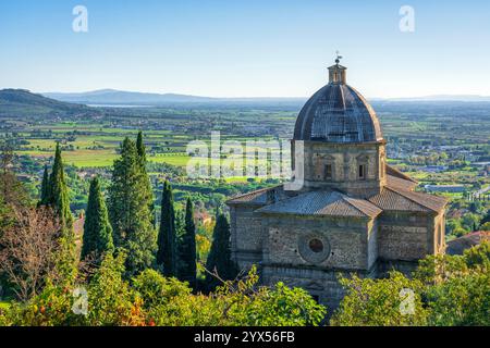Kirche Santa Maria delle Grazie al Calcinaio in Cortona. Panoramablick auf Val di Chiana. Provinz Arezzo, Toskana, Italien, Europa Stockfoto