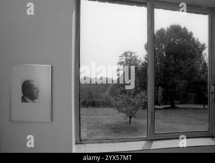 Deutschland, Berlin, 07.08.1991, Mies van der Rohe Haus, in Berlin Weißensee, [automatisierte Übersetzung] Stockfoto