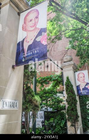 Buenos Aires, Argentinien - 22. November 2024: Eintritt zum Evita Museum im Stadtteil Palermo von Buenos Aires Stockfoto