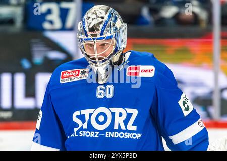 Joacim Eriksson (60, Goalie, Schwenninger Wild Wings) GER, Schwenninger Wild Wings vs Löwen Frankfurt, Eishockey, DEB, DEL, Saison 2024/25, Spieltag 25, 13.12.2024, Foto: Eibner-Pressefoto/Florian Wolf Stockfoto