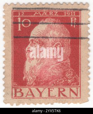 BAYERN — 10. März 1911: 10 Pfennig-Karmin auf Briefmarke mit Porträt des Fürsten Luitpold zum 90. Jahrestag. Luitpold Karl Joseph Wilhelm Ludwig, Prinzregent von Bayern (12. März 1821 – 12. Dezember 1912), war von 1886 bis 1912 de facto Herrscher über Bayern, als Regent für seine Neffen Ludwig II. Und König Otto. Seine Regentschaft entstand aufgrund der geistigen Unfähigkeit seiner Neffen Stockfoto