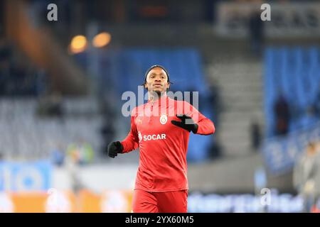 Malmö, Schweden. Dezember 2024. Michy Batshuayi von Galatasaray bereitet sich auf das Spiel der UEFA Europa League zwischen Malmö FF und Galatasaray im Eleda Stadion in Malmoe vor. Stockfoto