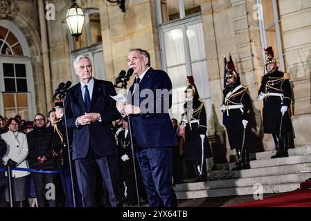 Paris, Frankreich. September 2021. Antonin Burat/Le Pictorium - Übergabe zwischen Michel Barnier und Francois Bayrou im Hotel de Matignon am 13. Dezember 2024 - 03/09/2021 - Frankreich/Paris - Übergabe des Premierministers zwischen Michel Barnier und Francois Bayrou im Hotel de Matignon, 13. Dezember 2024 Guthaben: LE PICTORIUM/Alamy Live News Stockfoto