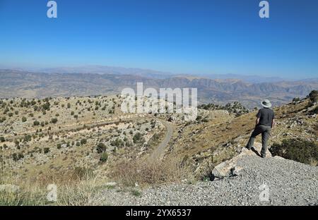 Berglandschaft Irakisch Kurdistans vom Vogelnest aus gesehen, ehemaliger Palast von Saddam Hussein Stockfoto