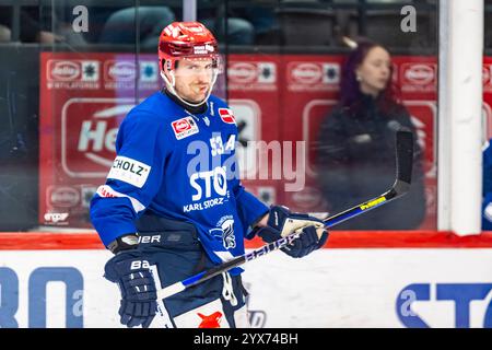 Alex Trivellato (53, Schwenninger Wild Wings) DE, Schwenninger Wild Wings vs Löwen Frankfurt, Eishockey, DEB, DEL, Saison 2024/25, Spieltag 25, 13.12.2024, Foto: Eibner-Pressefoto/Florian Wolf Stockfoto