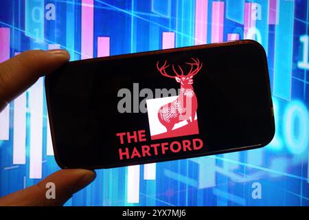 Polen. Dezember 2024. In dieser Abbildung wird das Firmenlogo von Hartford auf einem Smartphone-Bildschirm angezeigt. Quelle: SOPA Images Limited/Alamy Live News Stockfoto