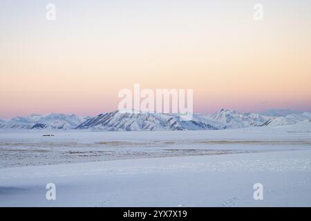 Winterlandschaft des Pamir-Plateaus, Pamir-Autobahn, Alichur, Provinz Gorno-Badakhshan, Tadschikistan, Zentralasien, Asien Stockfoto