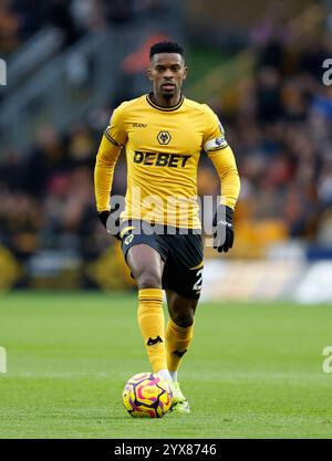 Der neu ernannte Kapitän der Wolverhampton Wanderers Nelson Semedo während des Premier League Spiels im Molineux Stadium, Wolverhampton. Bilddatum: Samstag, 14. Dezember 2024. Stockfoto