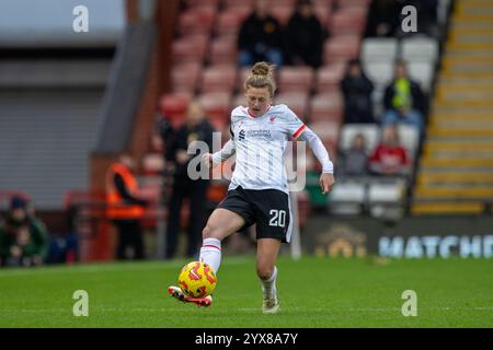 Leigh, England, 8. Dezember 2024 Yana Daniels (20 Liverpool) spielt einen Ball nach unten. Manchester United gegen Liverpool, WSL, Leigh Sports Village, Leigh, England (Sean Walsh / SPP) Stockfoto