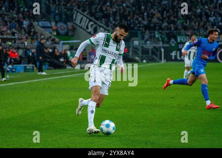 Am Ball Franck Honorat (Borussia Mönchengladbach, #09) VfL Borussia Mönchengladbach vs. SV Holstein Kiel, Fussball, 1. Bundesliga, 14. Spieltag, Saison 2024/2025, 14.12.2024 Foto: Eibner-Pressefoto/ Justin Derondeau DFL-VORSCHRIFTEN VERBIETEN JEDE VERWENDUNG VON FOTOGRAFIEN ALS BILDSEQUENZEN UND/ODER QUASI-VIDEO Stockfoto