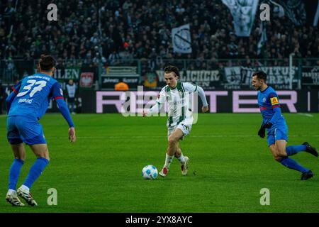 # VfL Borussia Mönchengladbach vs. SV Holstein Kiel, Fussball, 1. Bundesliga, 14. Spieltag, Saison 2024/2025, 14.12.2024 Foto: Eibner-Pressefoto/ Justin Derondeau DFL-VORSCHRIFTEN VERBIETEN JEDE VERWENDUNG VON FOTOGRAFIEN ALS BILDSEQUENZEN UND/ODER QUASI-VIDEO Stockfoto