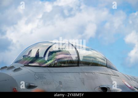 Sola, Norwegen - 16. Juni 2024: Vordach eines General Dynamics F-16 Kampfflugzeugs Stockfoto