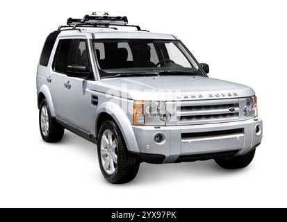 Silber 2009 Land Rover LR3 V8 SUV isoliert auf weißem Hintergrund mit Beschneidungspfad Stockfoto