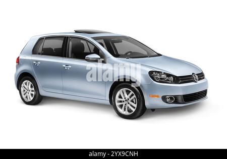 Leichte blaue 2010 Volkswagen Golf 5-Türer Auto isoliert auf weißem Hintergrund mit Beschneidungspfad Stockfoto
