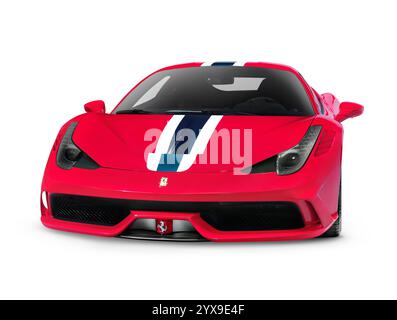 Rot 2014 Ferrari 458 Speciale Sportwagen Vorderansicht isoliert auf weißem Hintergrund mit Beschneidungspfad Stockfoto