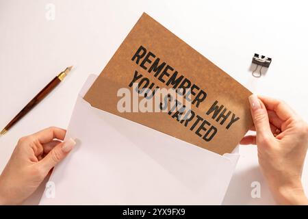 VERBINDEN SIE SICH MIT US-Wörtern auf Notizen. Angebote für Geschäfts- und Finanzkonzepte. Leben und inspirierende Zitate. Motivierendes Erinnerungskonzept. Selbstentwicklungsfaktor Stockfoto