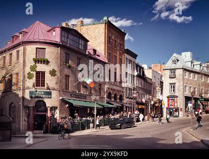 Pub St.-Patrick, Saint Patrick Pub historisches Gebäude in der Rue Saint-Jean Street im alten Quebec Stadt, Quebec, Kanada. Ville de Québec. Stockfoto