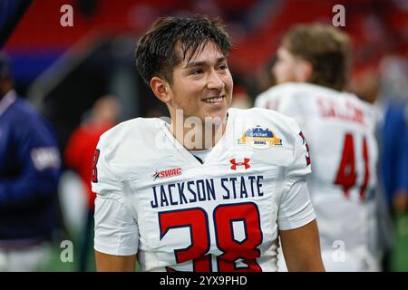 Atlanta, Georgia. Dezember 2024. Gerard Baeza von Jackson State spielte vor dem Cricket Celebration Bowl 2024 im Mercedes Benz Stadium in Atlanta, Georgia. Jackson State besiegt South Carolina State mit 28:7. Cecil Copeland/CSM/Alamy Live News Stockfoto