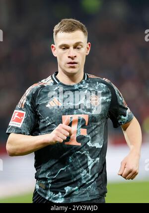 Mainz, Deutschland Dezember 2024. v.l.: Joshua Kimmich (FC Bayern München, 6), 14.12.2024, Fussball, Bundesliga, 1. FSV Mainz 05 - FC Bayern München, GER, Mainz, Mewa Arena, DFL-VORSCHRIFTEN VERBIETEN JEDE VERWENDUNG VON FOTOGRAFIEN ALS BILDSEQUENZEN UND/ODER QUASI-VIDEO. Quelle: HMB Media/Alamy Live News Stockfoto