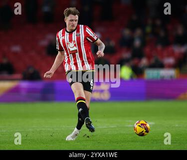 Harry Souttar von Sheffield United in Aktion während des Sky Bet Championship Matches Sheffield United gegen Plymouth Argyle in Bramall Lane, Sheffield, Großbritannien, 14. Dezember 2024 (Foto: Alex Roebuck/News Images) Stockfoto