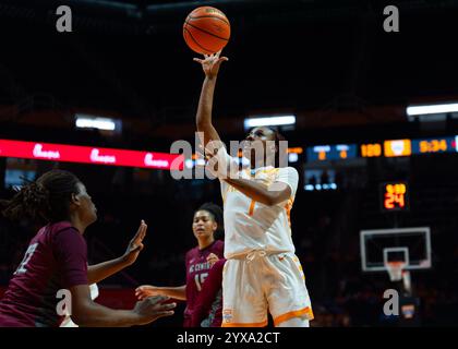 14. Dezember 2024: Samara Spencer #7 der Tennessee Lady Vols schießt den Ball während des NCAA Basketballspiels zwischen den University of Tennessee Lady Volunteers und den North Carolina Central Eagles in der Thompson Boling Arena in Knoxville, TN Tim Gangloff/CSM (Credit Image: © Cal Sport Media) Stockfoto