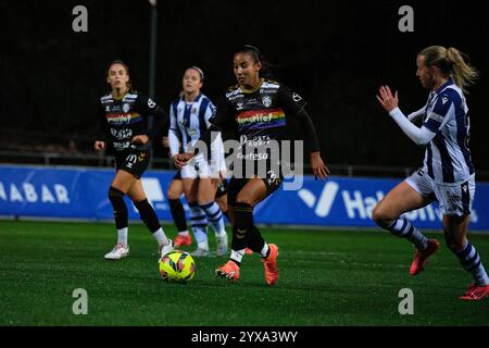 Zubieta, Gipuzkoa, Spanien - 14. Dezember 2024: Yerliane Glamar Moreno dribbelte den Ball im Spiel Real Sociedad Women gegen Costa Adeje Teneriffa Women, Teil der spanischen Liga F, in Zubieta Z1. Quelle: Rubén Gil/Alamy Live News. Stockfoto