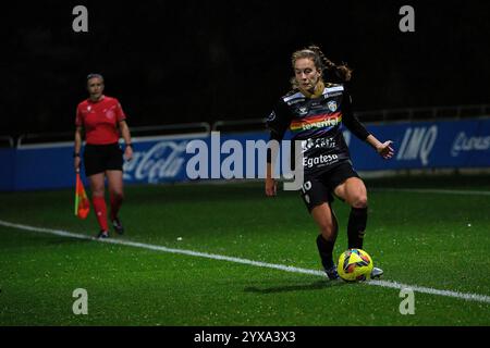 Zubieta, Gipuzkoa, Spanien - 14. Dezember 2024: BEA Beltrán macht einen Pass im Spiel Real Sociedad Women vs Costa Adeje Teneriffa Women, Teil der spanischen Liga F, in Zubieta Z1. Quelle: Rubén Gil/Alamy Live News. Stockfoto