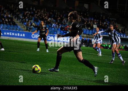 Zubieta, Gipuzkoa, Spanien - 14. Dezember 2024: BEA Beltrán dribbelte den Ball im Spiel Real Sociedad Women vs Costa Adeje Teneriffa Women, Teil der spanischen Liga F, in Zubieta Z1. Quelle: Rubén Gil/Alamy Live News. Stockfoto