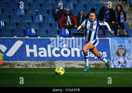 Zubieta, Gipuzkoa, Spanien - 14. Dezember 2024: Amaiur Sarriegui dribbelte den Ball im Spiel Real Sociedad Women vs Costa Adeje Teneriffa Women, Teil der spanischen Liga F, in Zubieta Z1. Quelle: Rubén Gil/Alamy Live News. Stockfoto