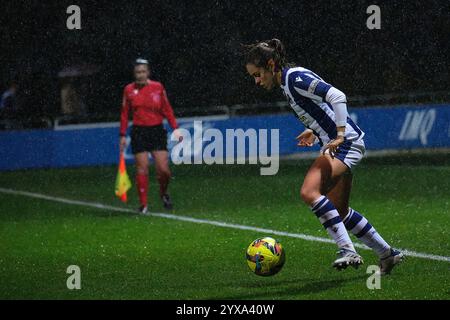Zubieta, Gipuzkoa, Spanien - 14. Dezember 2024: Cecilia Marcos kontrolliert den Ball im Spiel Real Sociedad Women vs Costa Adeje Teneriffa Women, Teil der spanischen Liga F, in Zubieta Z1. Quelle: Rubén Gil/Alamy Live News. Stockfoto