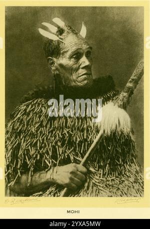 Porträt des älteren Maori-Häuptlings Mohi Tūrei aus einer Publikation aus dem Jahr 1942 mit der Sammlung Victor Millard. Häuptling Mohi war Mitglied der Ngāti Hokopū iwi. Fotografiert von William Henry Thomas Partington um 1900, wahrscheinlich in Wanganui. Stockfoto