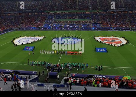 Doha, Katar. Dezember 2024. Pachuca und Al Ahly Spieler vor dem FIFA Challenger Cup und dem FIFA Intercontinental Cup Fußball Spiel zwischen dem mexikanischen Pachuca und dem ägyptischen Al-Ahly im Stadion 974 in Doha, Katar, am 14. Dezember, 2024. Foto: Ahmed Alsaidi/DiaEsportivo/Alamy Live News Credit: DiaEsportivo/Alamy Live News Stockfoto