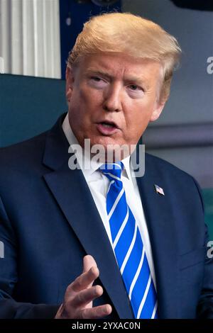 US-Präsident Donald Trump bei einem Briefing des Weißen Hauses über COVID-19 am 23. April 2020. (USA) Stockfoto