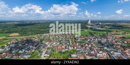 Die Gemeinde Gundremmingen im schwäbischen Kreis Günzburg im Luftbild Blick auf Gundremmingen am südlichen Rand des Donautals in Baye Gundremmingen Ba Stockfoto