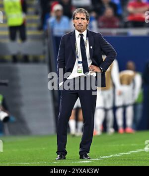Doha, FIFA Intercontinental Cup 2024 in Doha. Dezember 2024. Guillermo Almada, Cheftrainer des CF Pachuca, reagiert auf das Spiel des FIFA Challenger Cup zwischen dem ägyptischen Al Ahly SC und dem mexikanischen CF Pachuca, das am 14. Dezember 2024 in Doha, Katar, teilnahm 2024. Quelle: Nikku/Xinhua/Alamy Live News Stockfoto