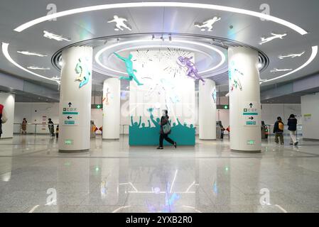 Peking, China. Dezember 2024. Dieses am 15. Dezember 2024 aufgenommene Foto zeigt einen Blick auf das Workers' Stadium der Pekinger U-Bahn in Peking, der Hauptstadt Chinas. Drei neue U-Bahn-Linien wurden am Sonntag in Peking eröffnet, wodurch die Gesamtlänge der Stadt auf 879 Kilometer erhöht wurde, was den ersten Platz unter den chinesischen Metropolen belegt. Quelle: Zhang Chenlin/Xinhua/Alamy Live News Stockfoto