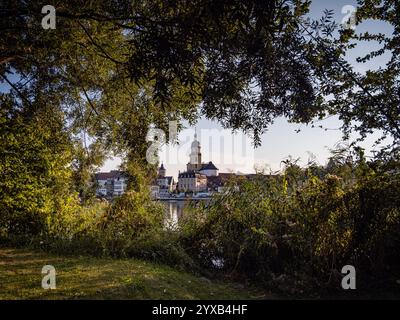 Blick auf die historische Stadt Kirche von Kitzingen Stockfoto