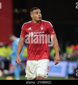 Nottingham, Großbritannien. Dezember 2024. NOTTINGHAM, ENGLAND, 14. DEZEMBER: Murillo of Nottingham Forest während des Premier League-Spiels zwischen Nottingham Forest und Aston Villa Town am 30. November 2024 in Nottingham, England. (Paul Bonser/SPP) Credit: SPP Sport Press Photo. /Alamy Live News Stockfoto